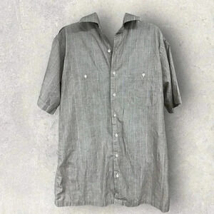 Damon Short Sleeve button up Checked Shirt Men’s size LT made in America,
